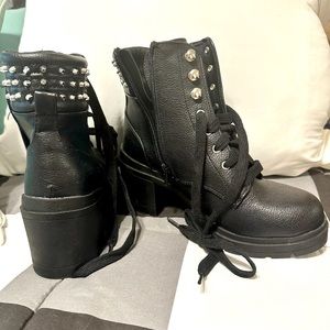 No Boundaries Lug Boots w/ Spikes